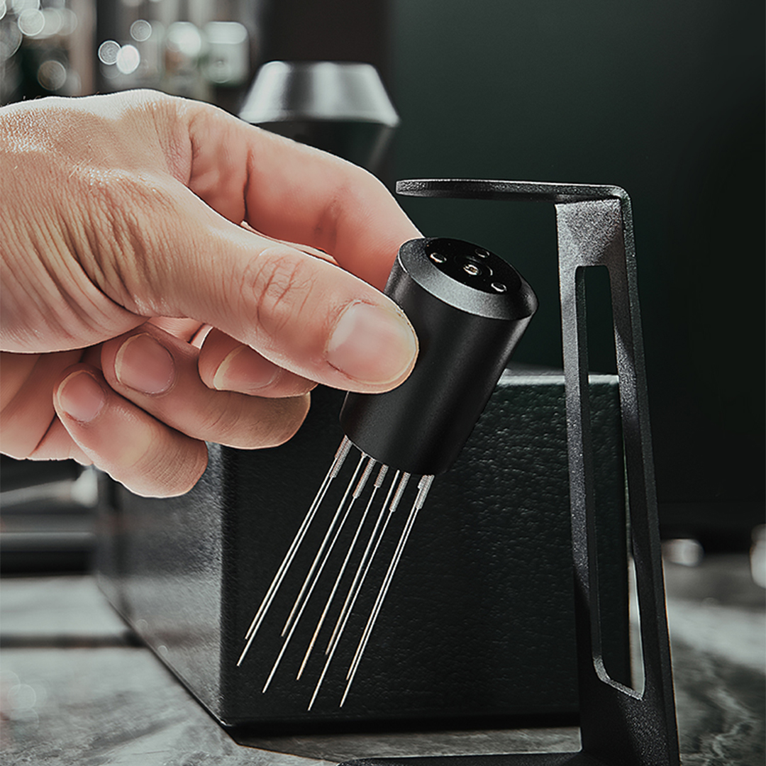 Geekin Magnetic Powder Needle for precise coffee dosing and distribution in espresso preparation