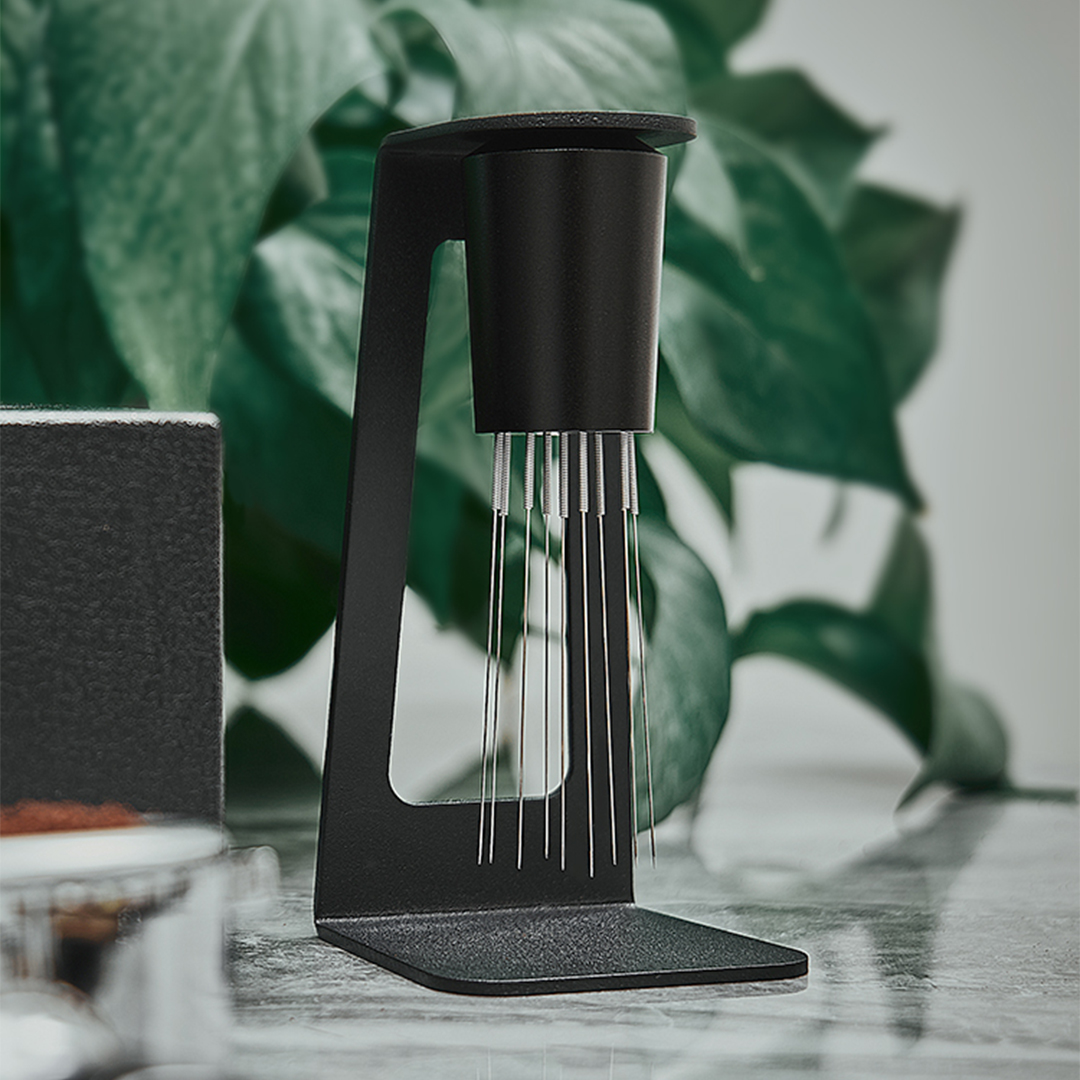Geekin Magnetic Powder Needle for precise coffee dosing and distribution in espresso preparation