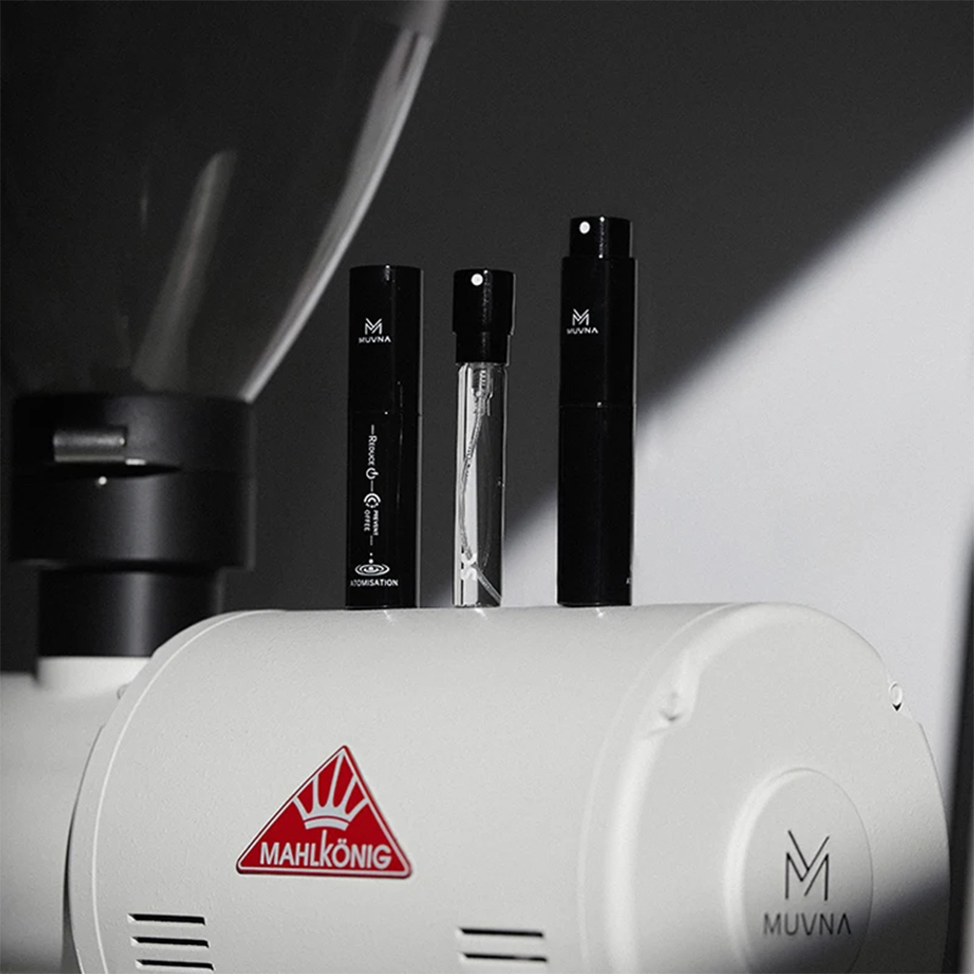 Muvna anti-static coffee water spray bottle black – Geek In